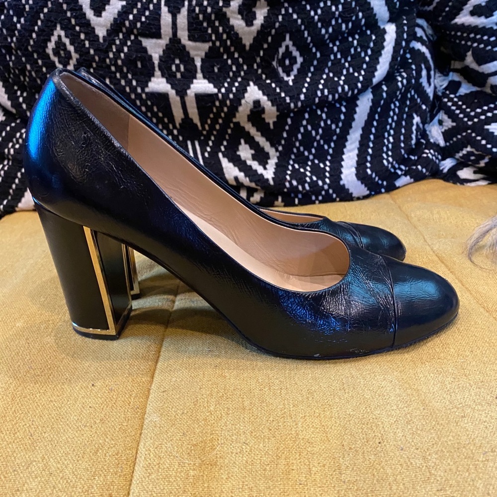 Chanel Heels Black and Gold accent - Picture 2 of 5